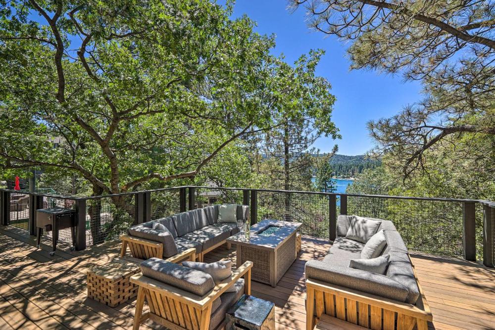 Airy Alpine Getaway with Lake Arrowhead Views!